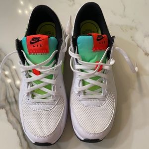Women's Nike Size 7 Air Max shoes